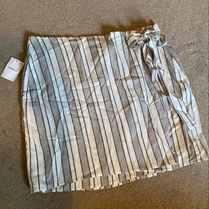 Forever 21 Plus linen wrap skirt